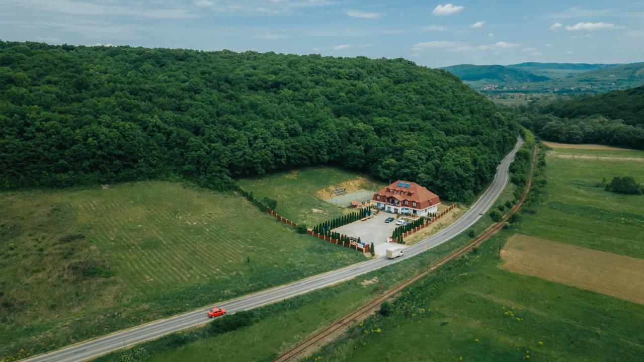 Pensiunea si Restaurant Erdo Odorheiu Secuiesc Exterior foto